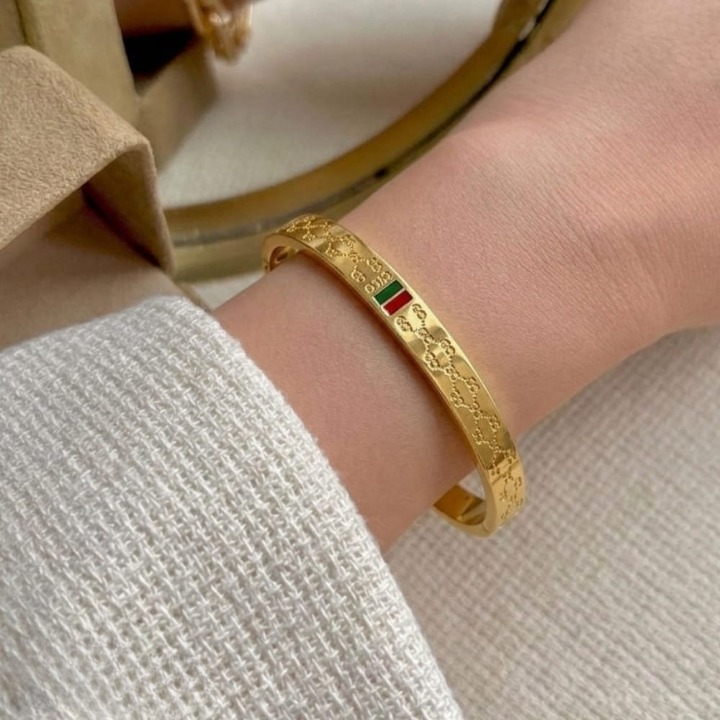 Trending Korean Bangle for Women – Stylish Fashion Bracelet, Elegant Wrist Jewelry for Daily & Party Wear