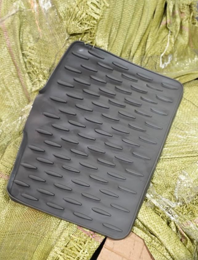 Kitchen Sink Mat 26x32cm Black | Non-Slip Protective Sink Pad Prevents Scratches & Keeps Sink Clean